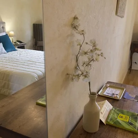 Logis Les Hospitaliers Hotel