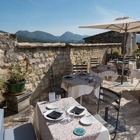 Logis Les Hospitaliers Hotel 3*