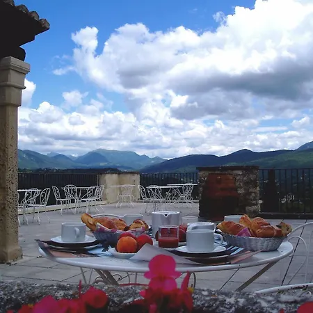 Logis Les Hospitaliers Hotel