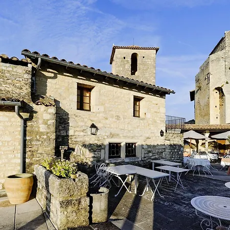 Logis Les Hospitaliers Hotel